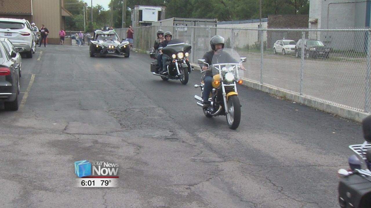 People eat and ride to help the Flag City Honor Flight1.jpg